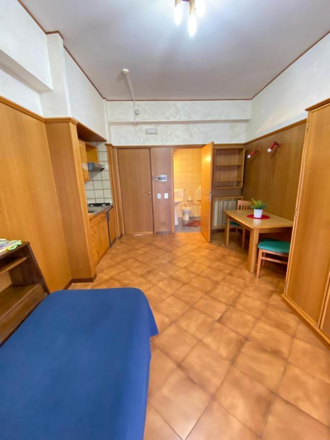 Residence Hotel Valery Monterotondo  Eksteriør billede