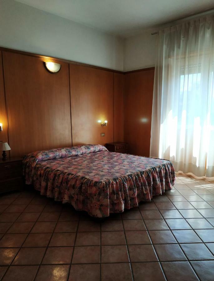 Residence Hotel Valery Monterotondo  Eksteriør billede
